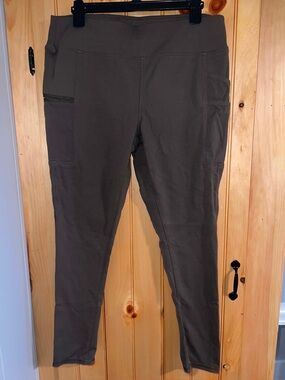 Carhartt Women’s Force Fitted Midweight Utility Leggings- Olive Green Size Large